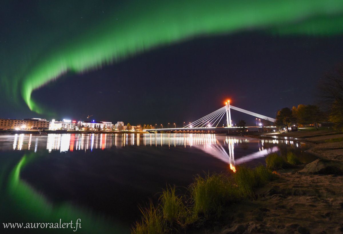 AuroraAlertReal's tweet photo. Northern Lights over Rovaniemi https://t.co/R3yBbUANnv