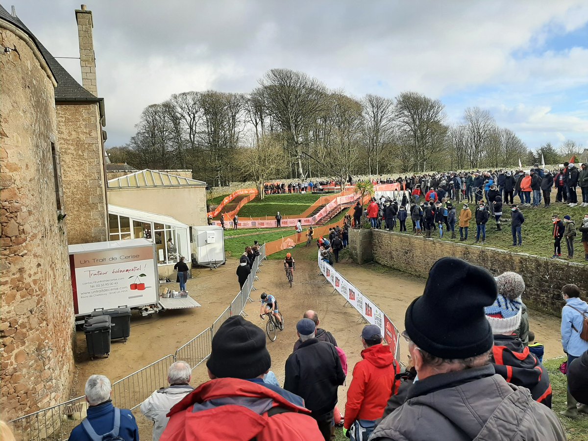 PierreCoquelin1's tweet photo. 🚲👏 Au lendemain de cette magnifique étape de la Coupe du monde de cyclocross à Flamanville, un immense bravo à tous les bénévoles pour cette belle fête du vélo @CCencotentin https://t.co/5HTdUZ6ujv