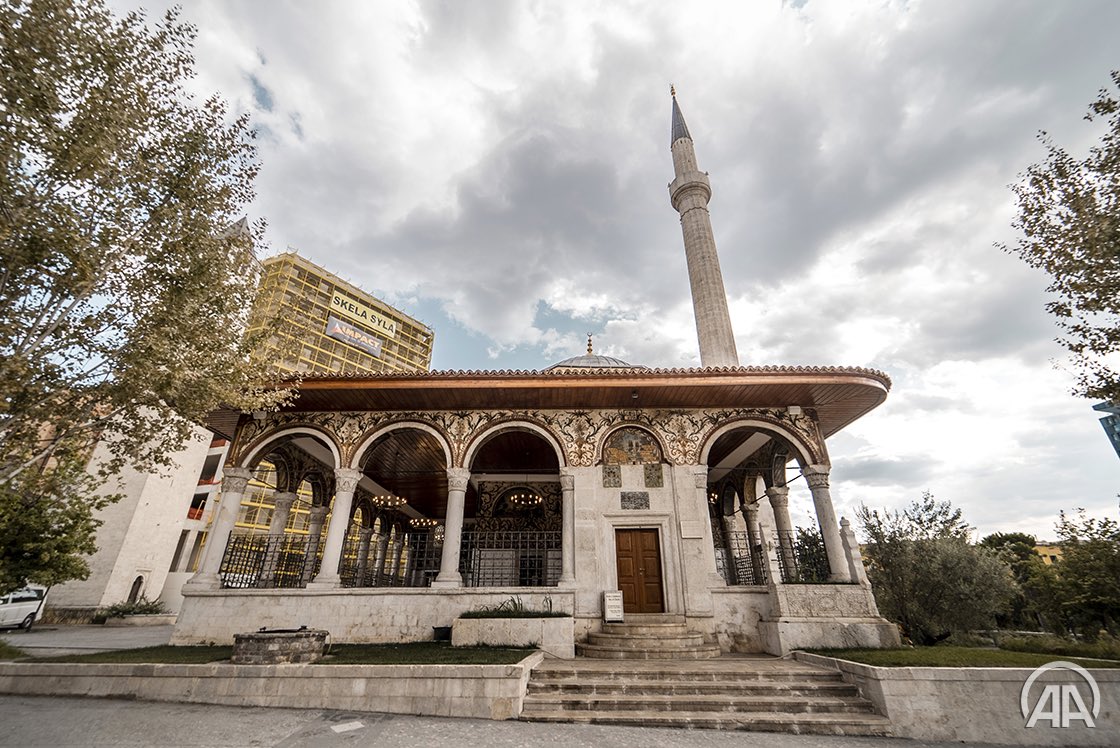 islamic_RT's tweet photo. Ethem Bey Camii, Arnavutluk.

📸 AA https://t.co/8FgqYsmtqM