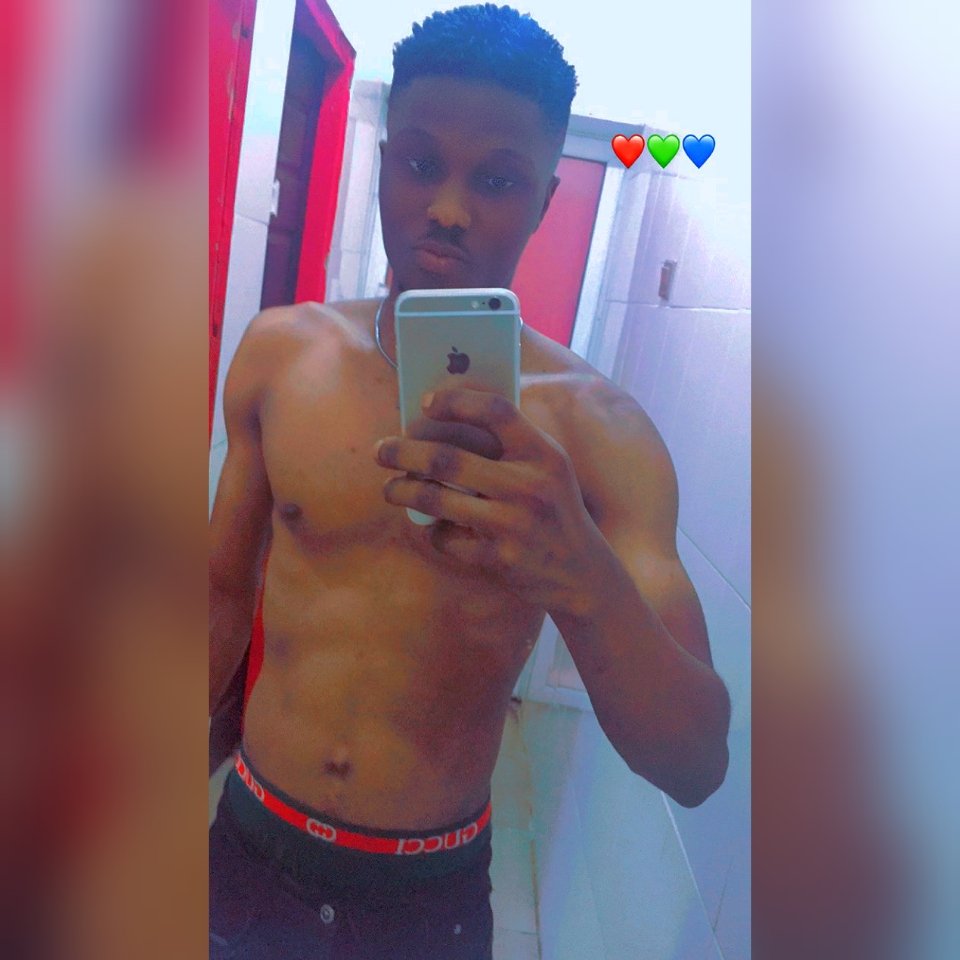 Davidfavour60's tweet photo. Life is once โ๐ผ live it wisely
#iamdavidfavour #kleanman #motivateyourself #mondaythoughts #twitter9ja https://t.co/c8aF419RLf