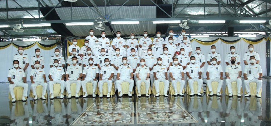 KBMkTL's tweet photo. The Senior rate club of Naval headquarters Kuala Lumpur held an interaction with The Warrant Officer of the Navy @wonaustralia at Kd Sri gombak to strengthened the already close billateral bond between RMN and RAN. https://t.co/RajhfsS1oS