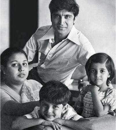 Happy Birthday Javed Akhtar Sahab
Javed Akhtar With First Wife Huny Irani Son Farhaan Daughter Joya 