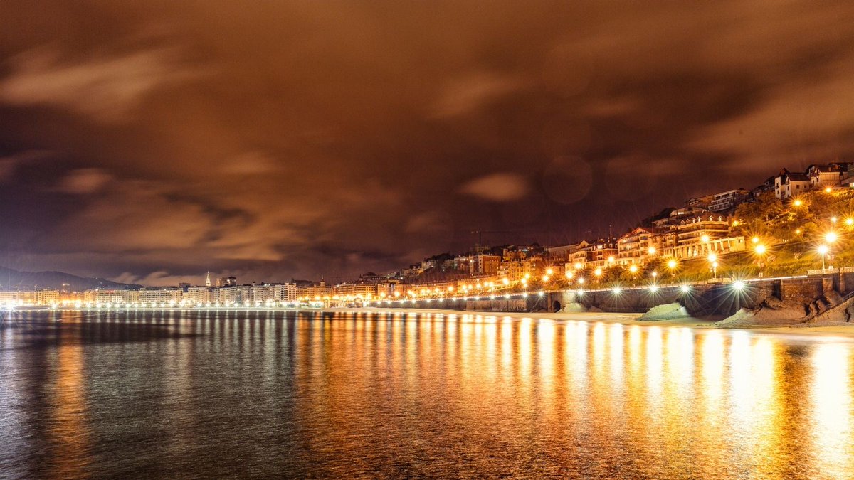 the_ilp's tweet photo. The #ILP online 'Understanding Obtrusive Light' course is aimed at anyone with an interest in the effects of artificial light by day or night. Try it now https://t.co/k6RTjZXP1X #ILPTraining #CPD #Lighting #ObtrusiveLight #GN01 #OnlineTraining #LightingIndustry https://t.co/8zyUabUJJf
