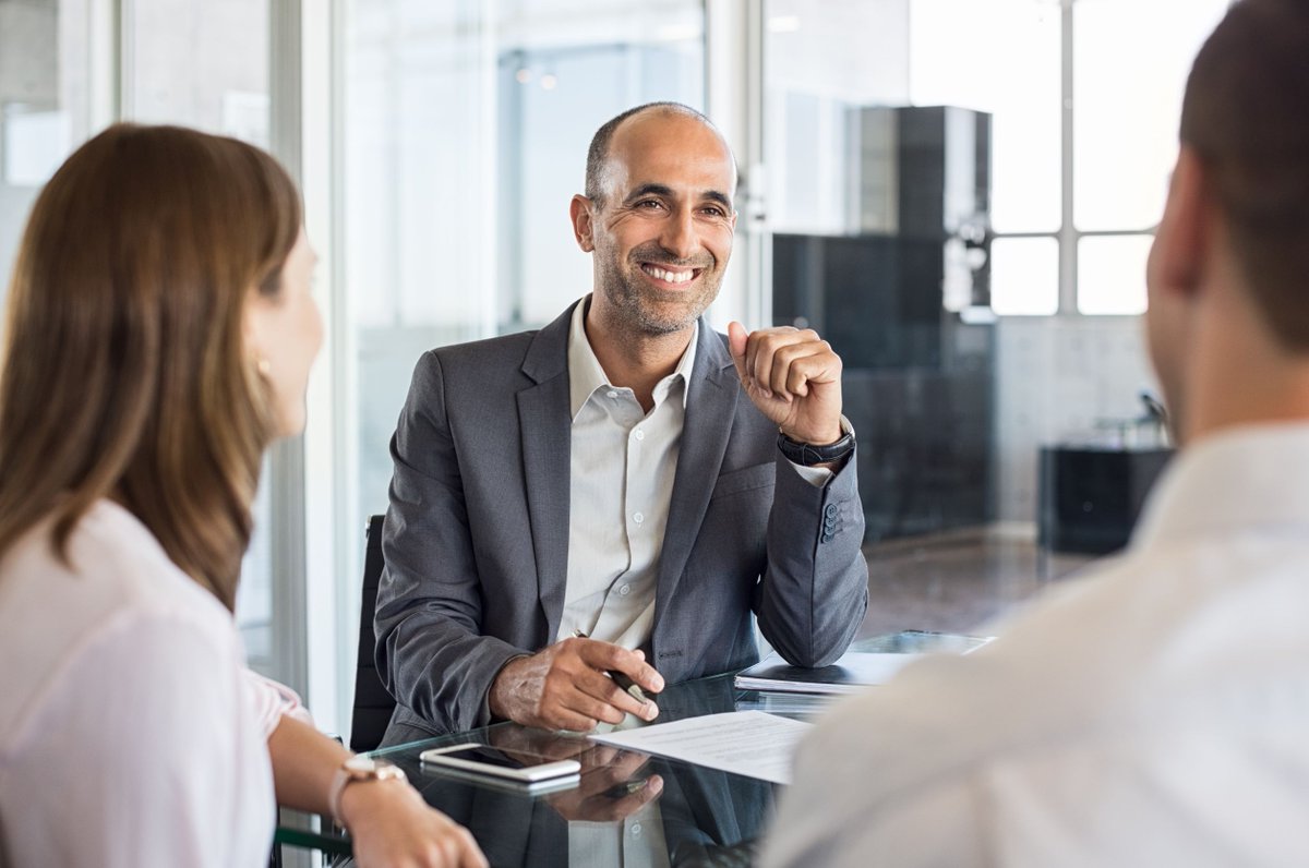 RobertHalf_DACH's tweet photo. Re-Boarding ist einer der #HR-Trends für das Jahr 2022 und steht für viele Unternehmen zwangsläufig ganz oben auf der Agenda. Mehr zu dem Thema #ReBoarding sowie weiteren HR-Trends in 2022 lesen Sie in unserer aktuellen Pressemitteilung: https://t.co/pwm4qZGpM1 https://t.co/fj9l0K988B