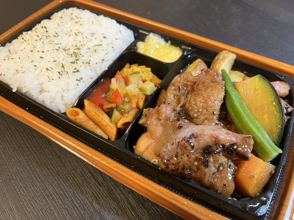 最近のコンビニ弁当 めっちゃ美味そうだよね🤤