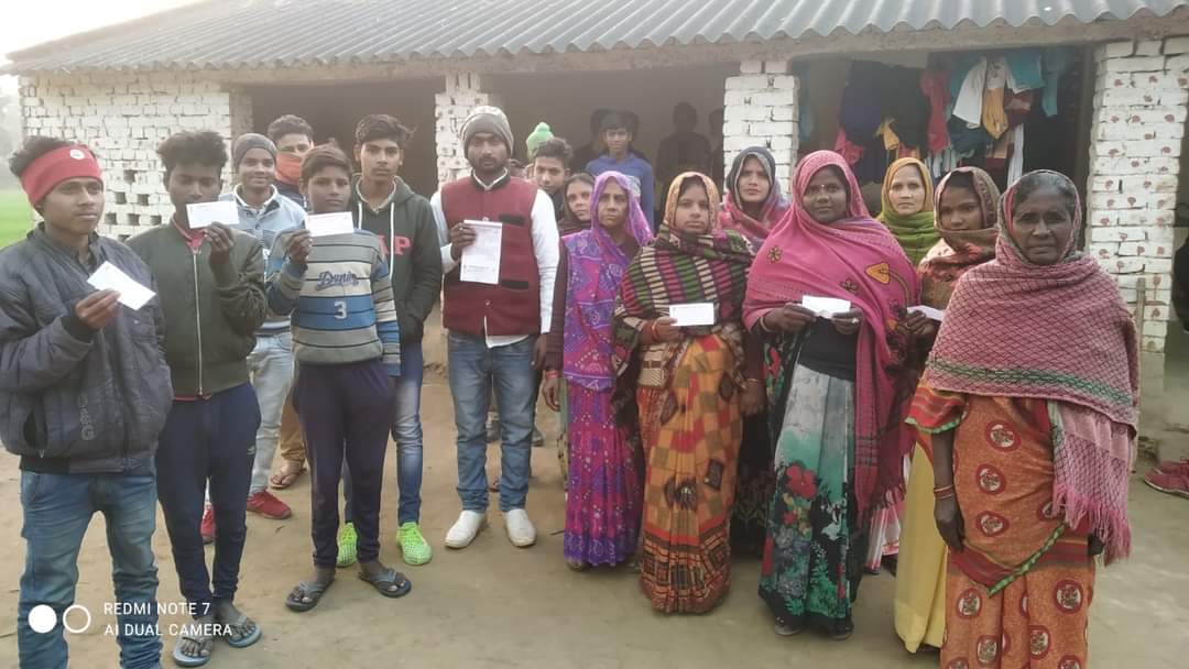 vippartyindia's tweet photo. उत्तर प्रदेश के 165 विधानसभाओं में पार्टी के सभी पदाधिकारियों एवं कार्यकर्ताओं द्वारा जन-जन तक पार्टी की विचारधारा, नीतियों एवं सिद्धांतों को पहुंचाया जा रहा है। पार्टी के विधानसभा प्रभारी मोटरसाईकिल से पार्टी के प्रचार किट के साथ गाँव-गाँव जाकर लोगों को पार्टी से जोड़ रहे हैं। https://t.co/RLmyDysjse