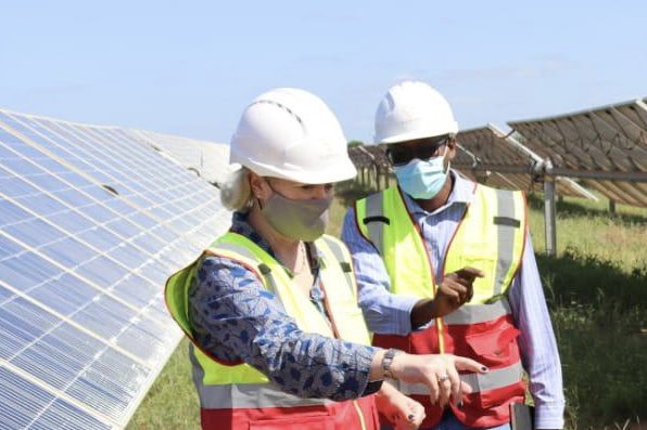vickyford's tweet photo. What a way to start my visit - seeing East Africa’s biggest solar plant!
 
Built by UK company @Globeleq and with UK investment from @CDCGroup, Malindi Solar went online this month, powering businesses and households in Kenya’s coastal region. https://t.co/DMrj0EsfOS