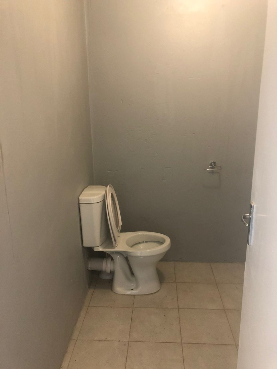 Michel_GroupSA's tweet photo. Start your new year in a new home!!!😁
Michel’s Property is offering you a room to rent in Hursthill, Johannesburg😁, With Free Water and Electricity
 
Rent – R 1 900.00 P/M
Deposit - R 500.00
Parking Available 
Secure and Safe 

Please contact 079 527 1071 to secure your viewing https://t.co/zlWjoadcnr
