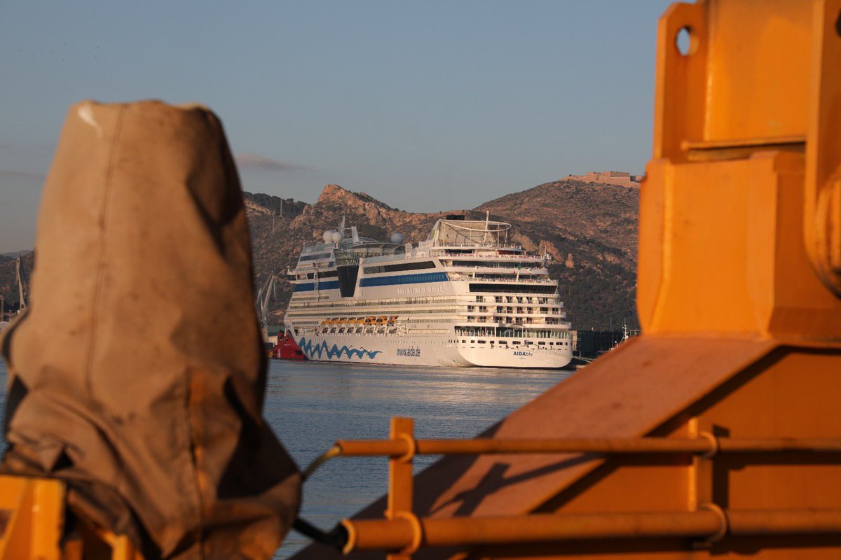 PuertodeCtg's tweet photo. #AidaBlue vuelve q recalar estes mes de #enero en #PuertoDeCartagena con 766 pasajeros y 618 tripulantes.
Rompemos la desestacionalización con cruceros 🚢 los 12 meses del año 🗓
#Cartagena #TurismoSeguro #PortsOfSpain @PuertosEstado https://t.co/hx5iqQ9M9H