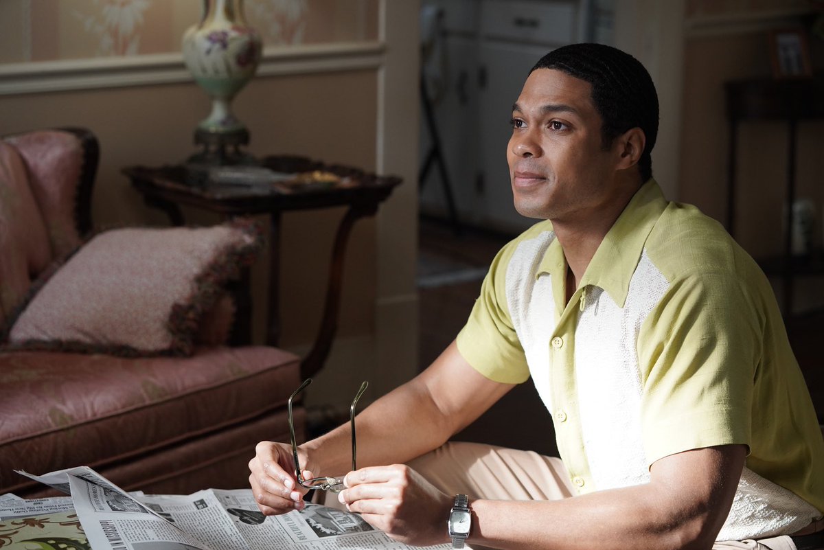 If you see this… tweet #IStandWithRayFisher
A>E

…and pass it on.