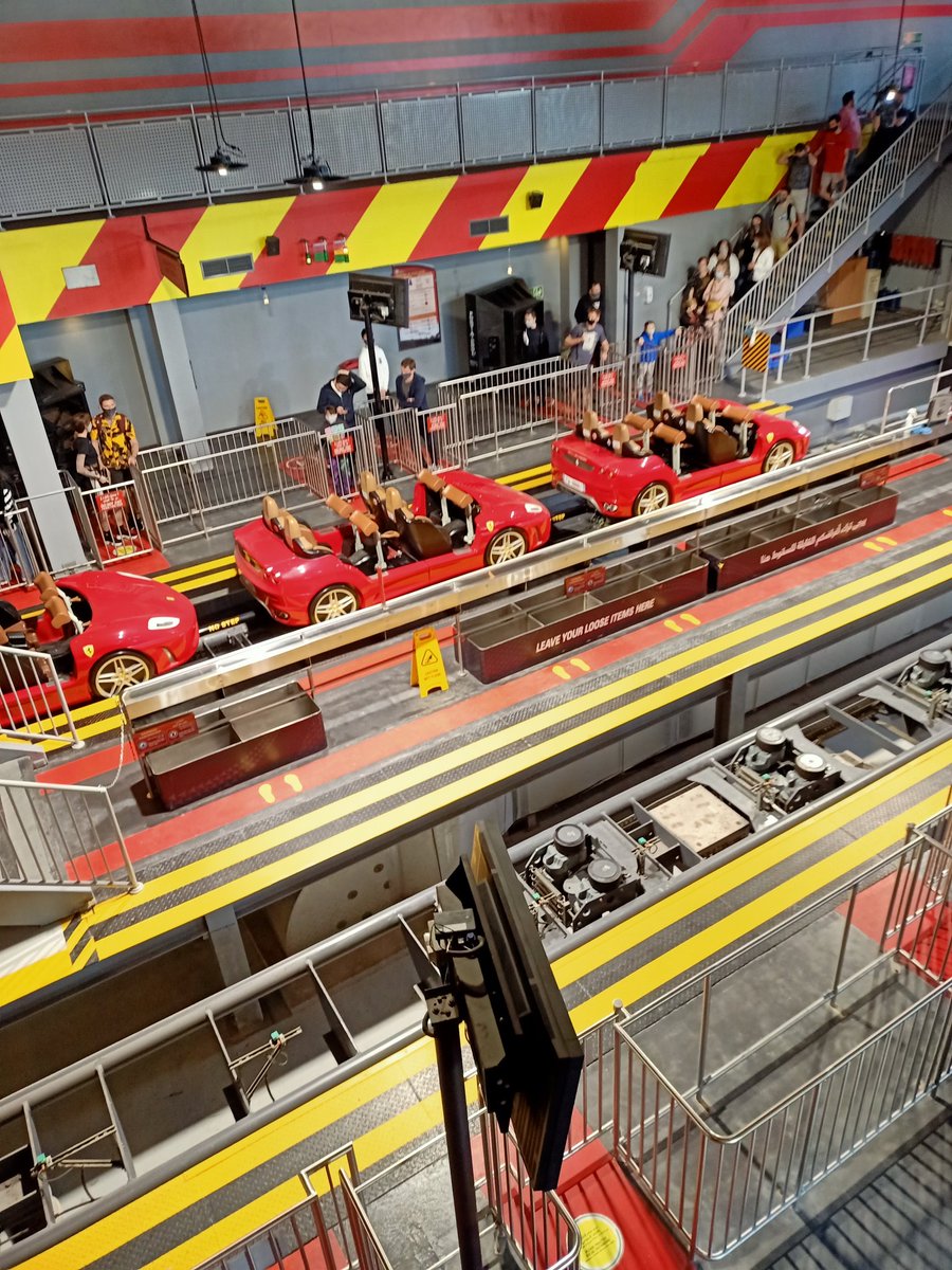 Pretparkhopper's tweet photo. #FerrariWorld Abu Dhabi #themetour https://t.co/eGNrWA28C9