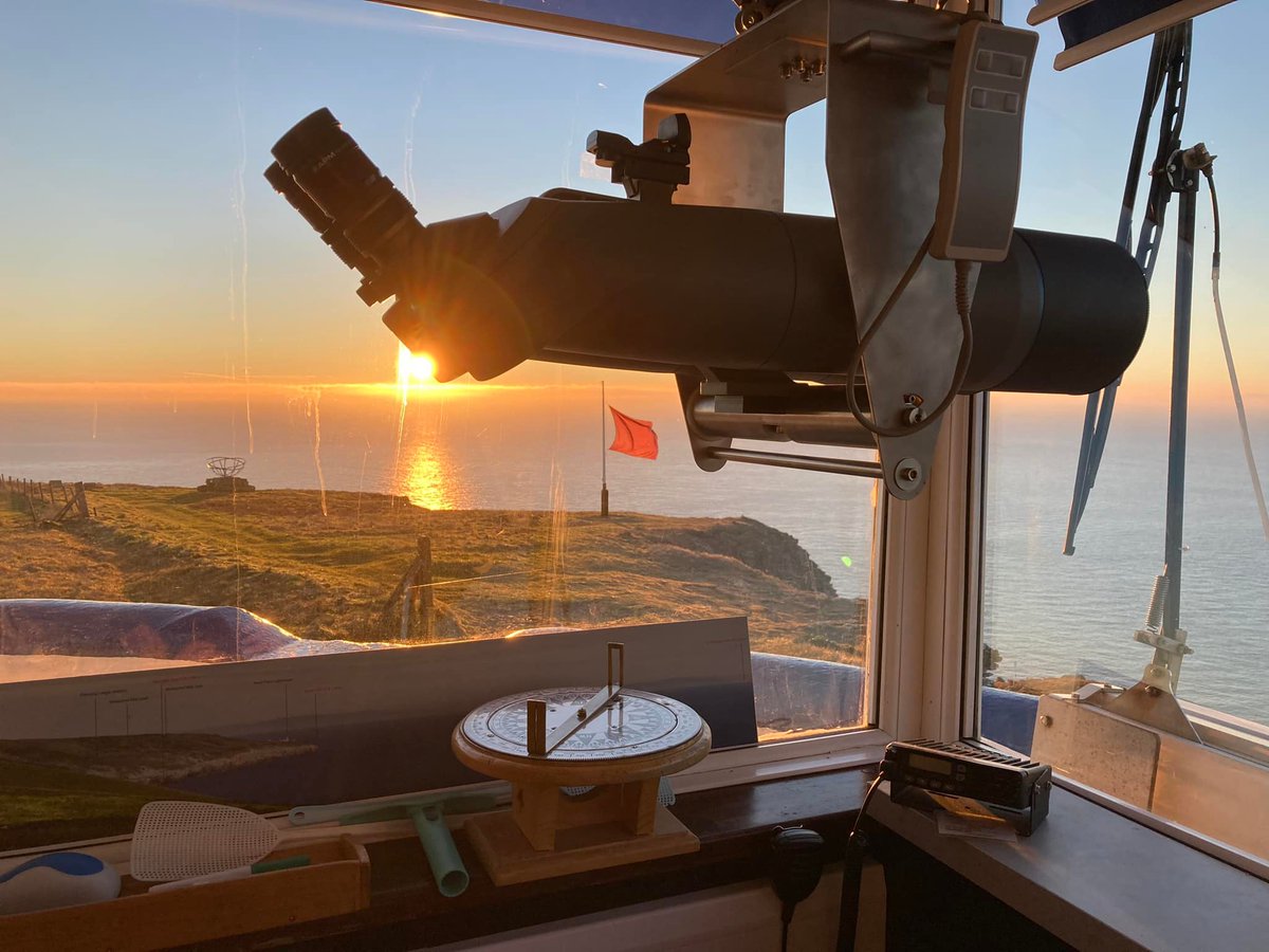 Nat_Coastwatch's tweet image. The perfect #MondayMotivation for the start of another week of watchkeeping for our volunteers - a magnificent sunrise at NCI St Alban's Head

#Volunteers #ViewFrom #EyesAlongTheCoast