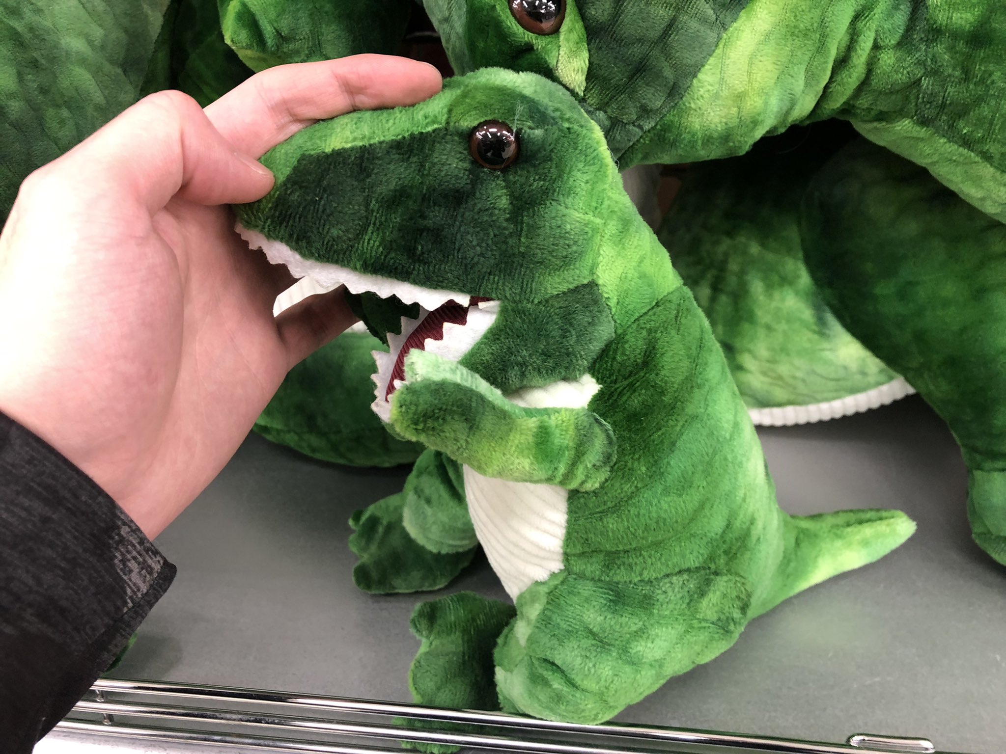 抱き枕 ぬいぐるみ 恐竜 ダイソー