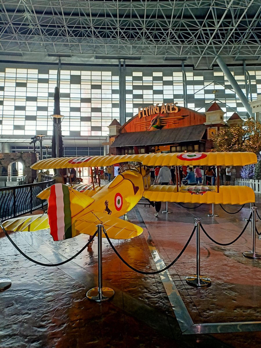 Pretparkhopper's tweet photo. #FerrariWorld #themetour https://t.co/wx0AZ6tE2B