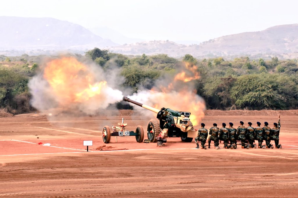 delhidefence's tweet photo. The Annual Artillery Field Firing - Exercise #TOPCHI was carried out at the School of Artillery in Deolali https://t.co/0nfwvxGvdI
