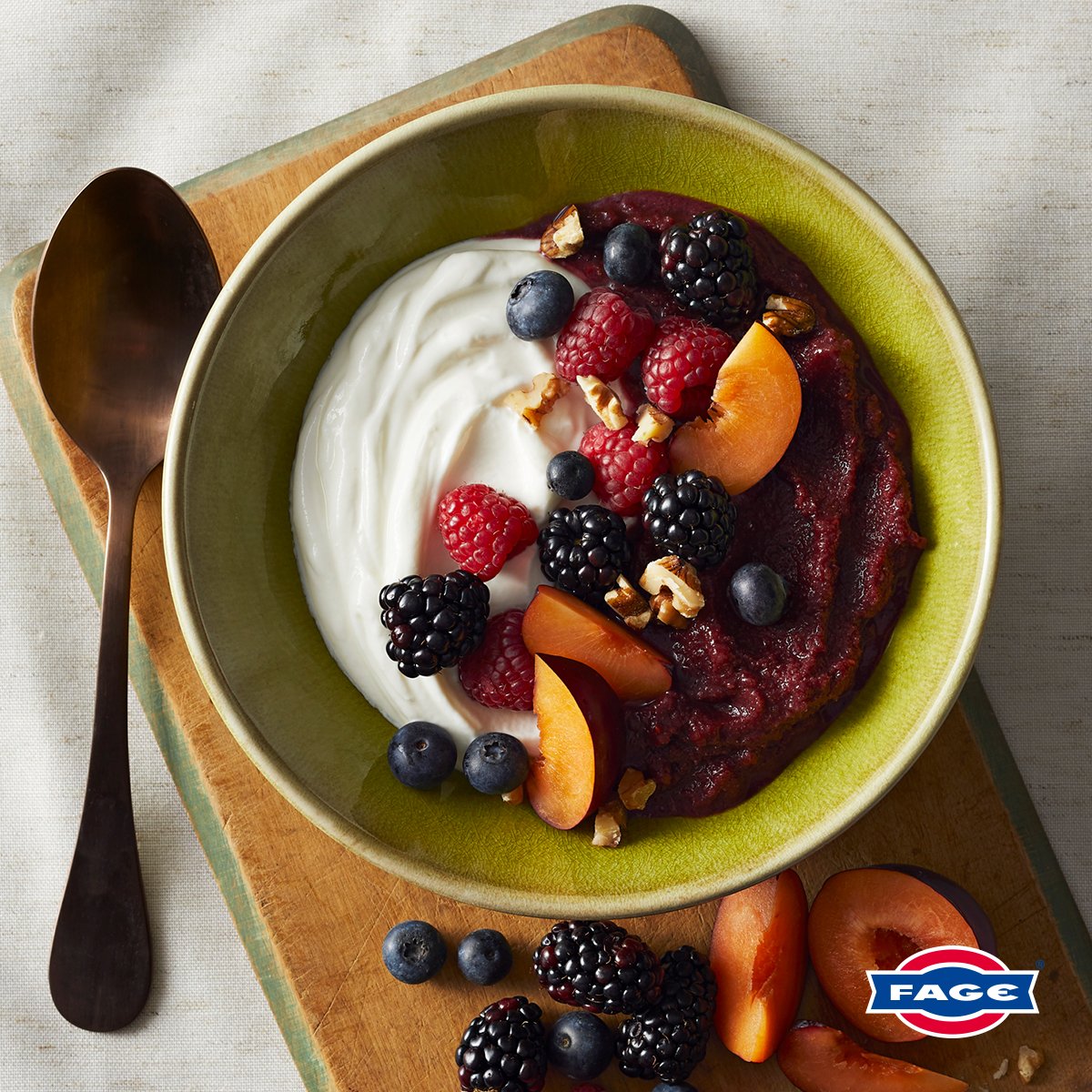 FAGE_UK's tweet photo. Turn each day into something deliciously extraordinary with FAGE Total Greek Yogurt. Topped with compote, berries and nuts. It’s just the beginning. How do you top yours? #PlainExtraordinary 🍓😋🥄🥣
#FAGETotal #Snack #Protein
https://t.co/1K0F4AbX7d https://t.co/Jl5klzYwni
