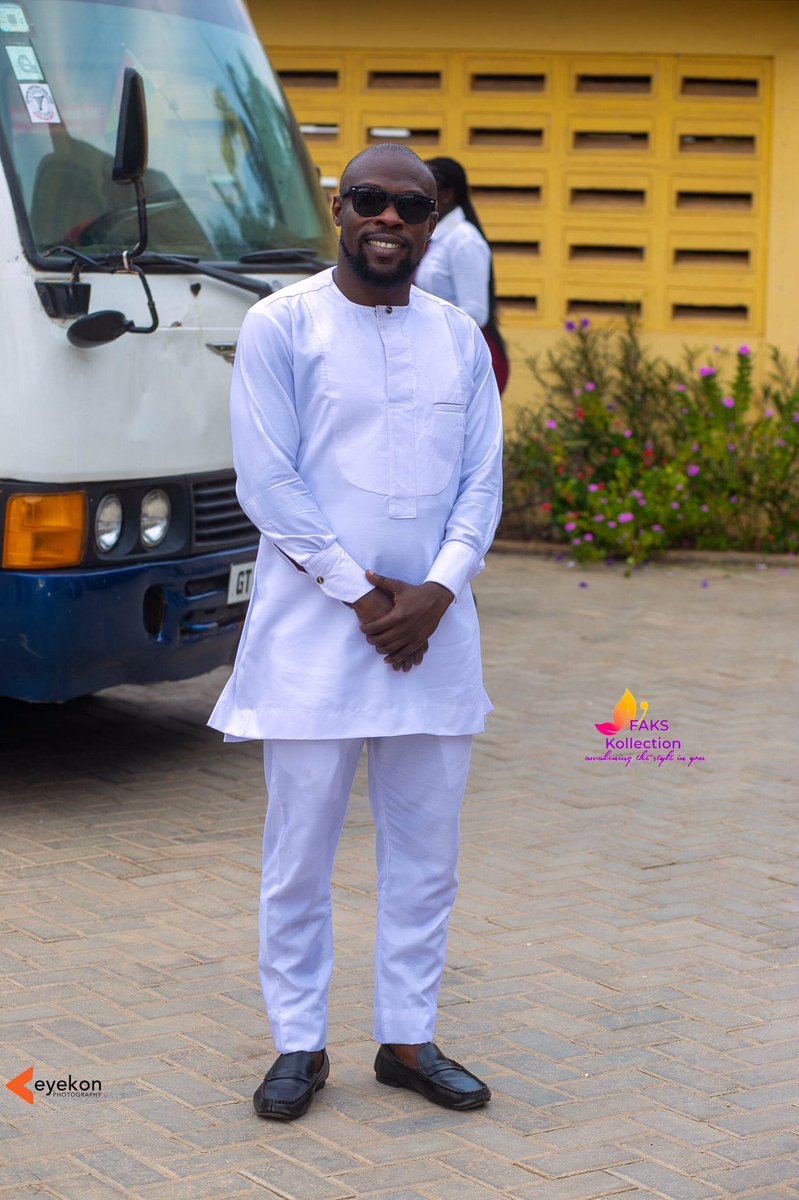 FaksKollection's tweet photo. The Smile, The Vibe, The Mood 🌟
Senyo Adjaklo Obaawor😎

#FaksKollection
#ChooseFaksKollection
#WearFaksKollection
#FaksGentleman #MCM
#Kaftan #White #GhanaFashionHub https://t.co/bdXXmieBaf
