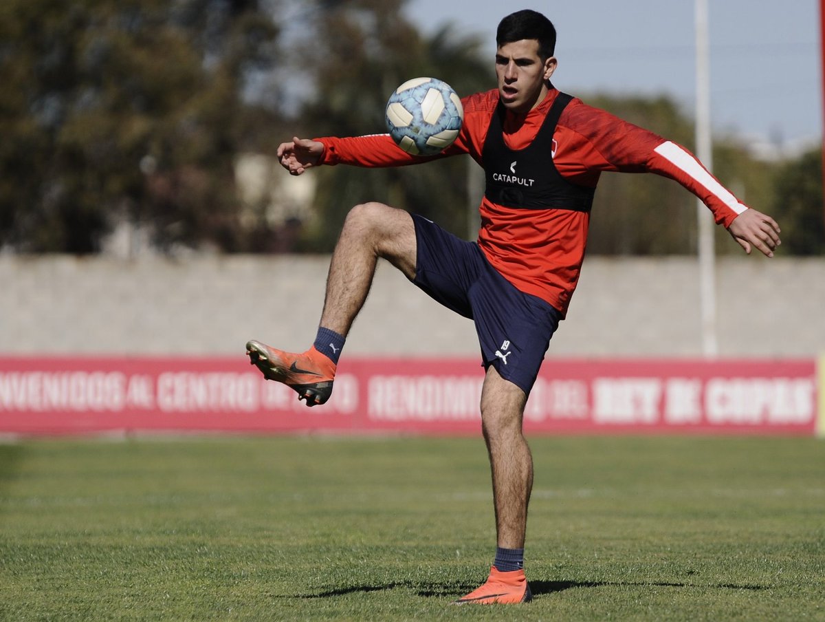matierrecalde's tweet photo. Me aclara mi amigo @JuanchiEgido que no es el único 9️⃣ que tiene el plantel.
🎯 Yo apunto que de todos es el que más experiencia tiene.
#Messiniti (1.84cm/25 años) viene de jugar en #OnceCaldas 🇨🇴, #Temperley 🟦⬜, #DefDeBelgrano 🟥⬛ y #SMSJ 🟩⬛ En total tiene 58 PJ y 10 goles https://t.co/OtygXhUPvF