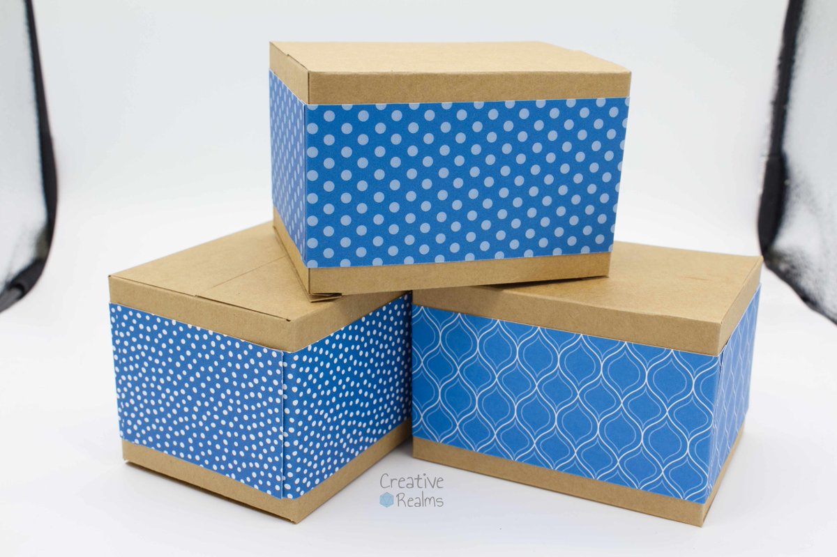 CreativeRealmsK's tweet photo. Neu im Shop: Geschenkboxen für unsere Würfelsets und mehr!
Bei einer Bestellung packen wir direkt die gewünschten Artikel in die Box! So lassen sich Geschenke direkt zum Empfänger hübsch verpackt liefern!
https://t.co/XoCdvoo9JL
#DiceGoblin #CreativeRealms #handmade https://t.co/1wN5nz63Ms