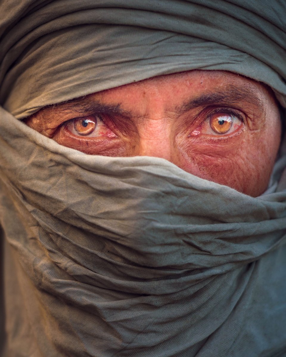 adeelchishti525's tweet photo. How deep, How mysterious and focus. Looks like his soul staring at me not his eyes. Means his soul reflects through his eyes.
.
.
.
.
.
Instagram : https://t.co/wlrscuJ4mw
#BeautifulPakistan #nature #portrait #human #strories
#moment #pakistan
@PakistanNature @PakistanNature1 https://t.co/cUdd0zAIqo