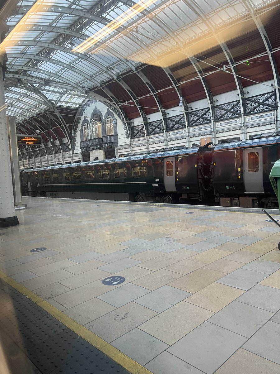 jkskitchen's tweet photo. Bye London, thank you for an inspiring weekend. Til the next visit.. 
#London https://t.co/hGdT7n9usP