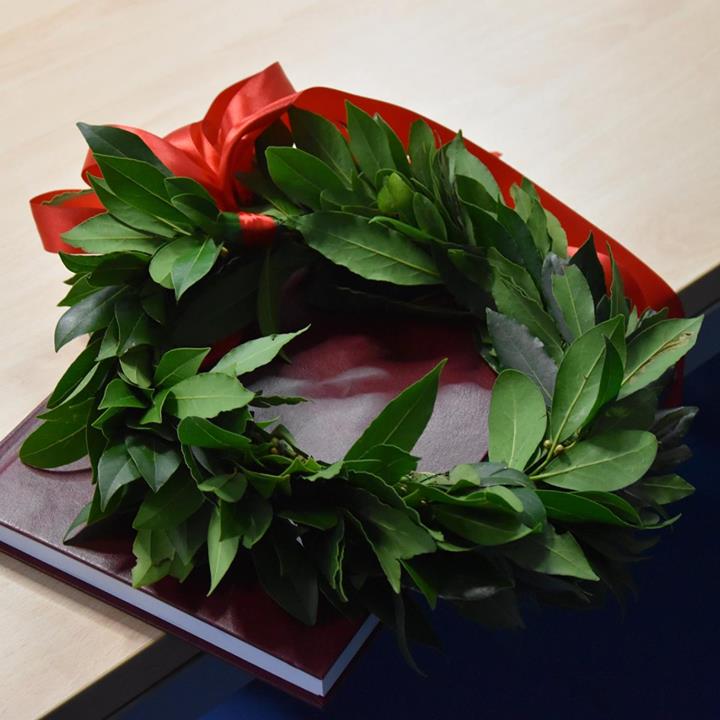 UniStraPg's tweet photo. Fino all'#11febbraio puoi presentare domanda di tesi per la sessione di aprile
ℹ️➡️ https://t.co/ozzkLLbGO2
@RUnistrapg
#StudioAllaStranieri https://t.co/VQuUxSPQzj
