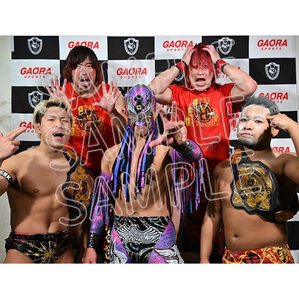 dragongate_pro's tweet photo. 【オフィシャルグッズ情報】
新生 #R・E・D メンバー生写真(L判サイズ/3枚set) オフィシャルwebショップ限定発売!
https://t.co/OhmgjYz5Th
定価:1,650円
※試合会場での販売はございません。
#DRAGONGATE #ProWrestling
#OpenTheNewYearGate2022
#RealExtremeDiffusion https://t.co/fKDInqZRm5