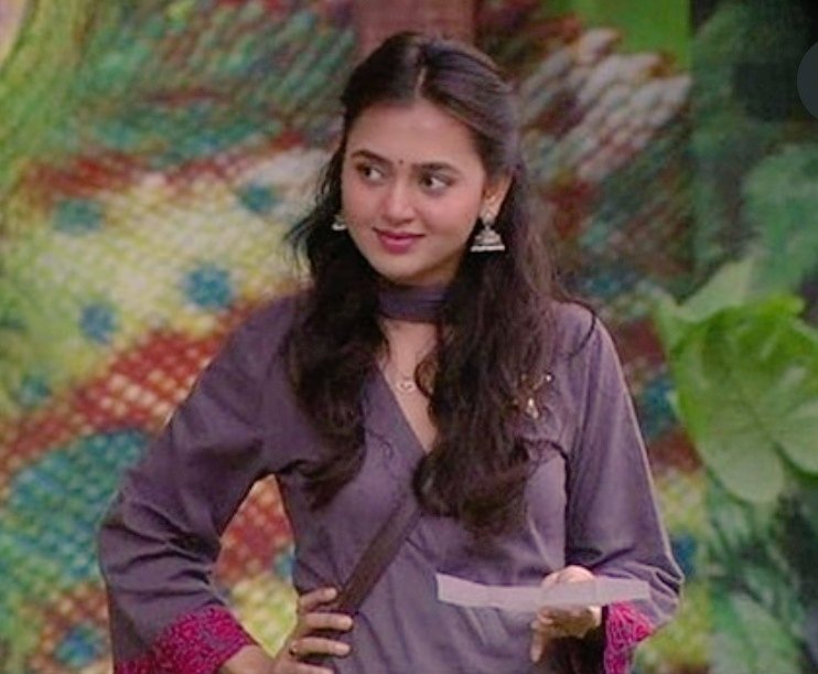 real_khabri_1's tweet photo. Biggest Fan War between two Strongest Contestant of #BiggBoss15 

Who do you want to lift #BB15 Trophy?

Like- #TejasswiPrakash
Retweet- #PratikSehajpal
Comment- Name

@ColorsTV
@viacom18
@EndemolShineIND 

Results will be announced 19 January at 7 PM https://t.co/DSbFyNoLS3