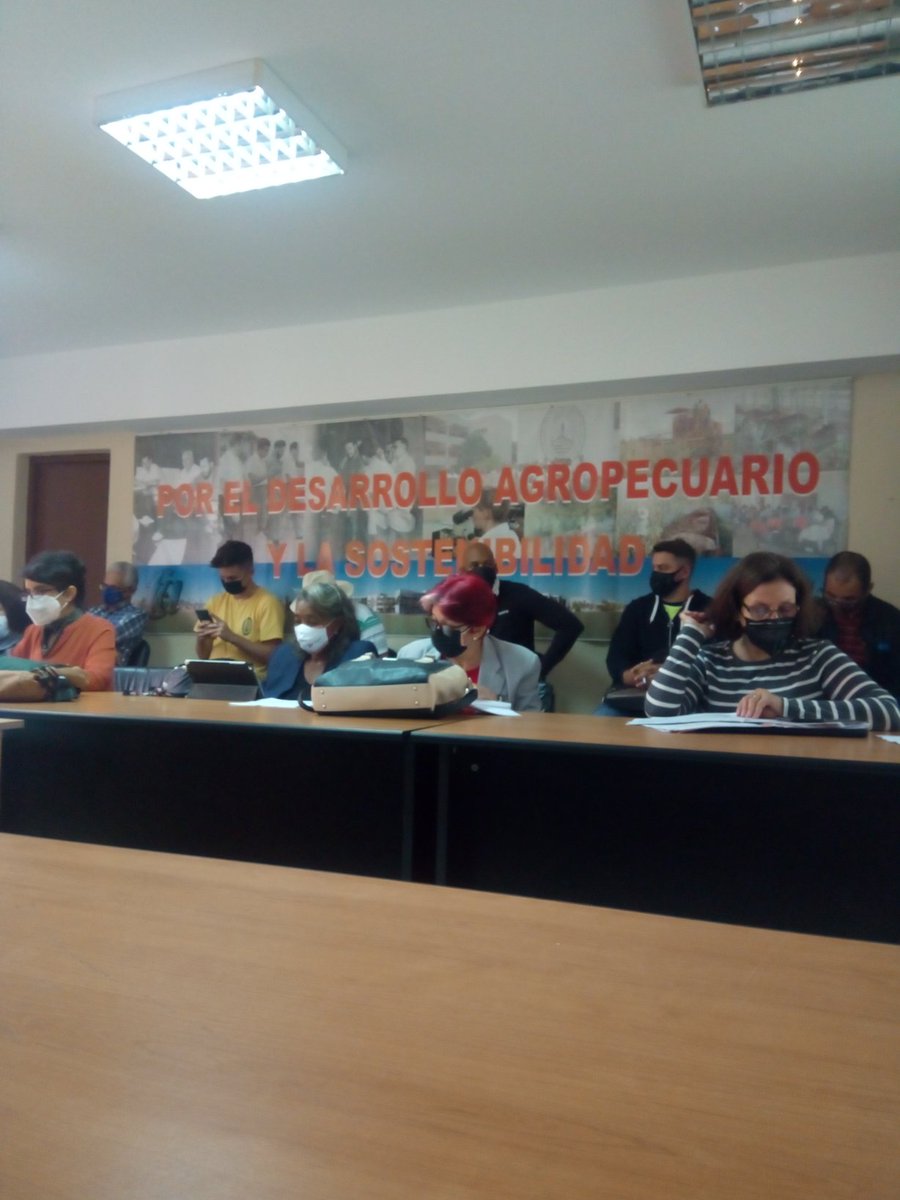 La dirección de la <a href="/UCLVCU/">UCLV 🇨🇺</a>  en la evaluación de los objetivos estratégicos de su Facultad de Ciencias Agropecuarias. #CubaViveYAvanza