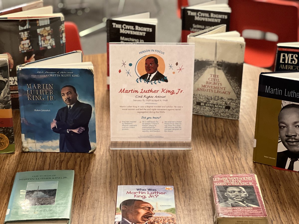 CoachMak_Te's tweet photo. #MLK‼️ A few good #books to read from #Wilson's H.S. media center https://t.co/i34kJ6UwjI