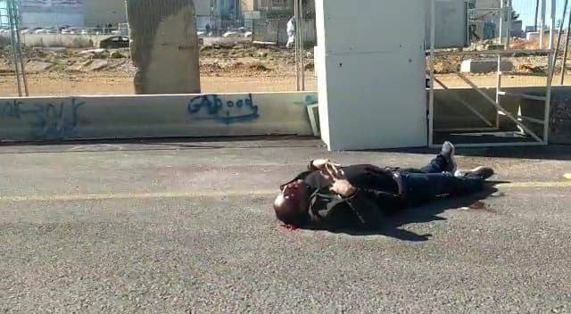 Images from the location where a Palestinian was shot by IOF for allegedly trying to carry out a stabbing attack at the Gush Etzion crossing Stale excuse 🤬 #SahabatPalestina_ID