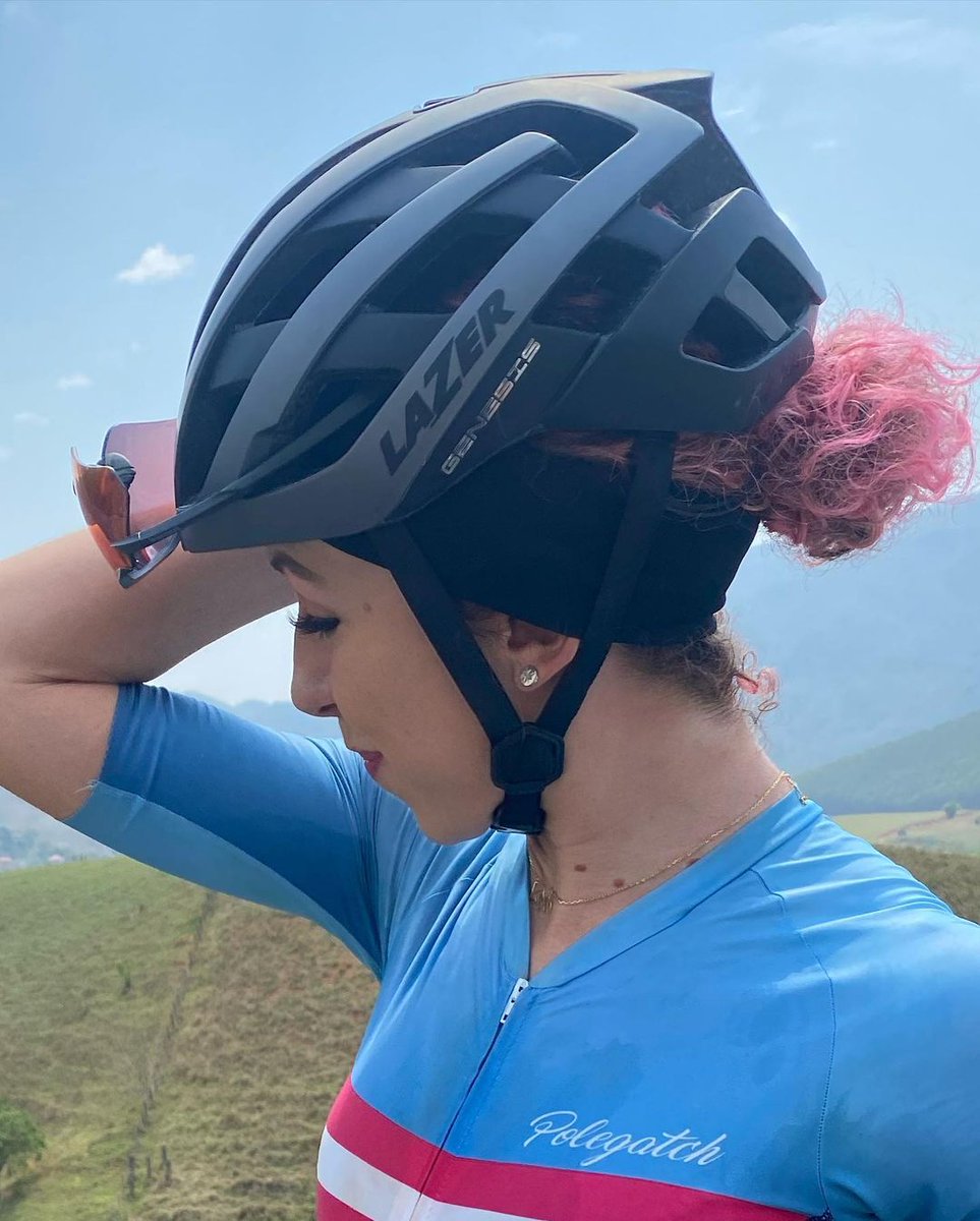 Sabe aquela promessa de ano novo de ter uma vida mais saudável? 
Que tal começar indo pro trabalho de bike? Não esqueça, de se equipar com os equipamentos de segurança, principalmente o capacete! 

📸 <a href="/AnaPolegatch/">Ana Polegatch</a> 

#ShimanoBrasil #LazerSport #Genesis