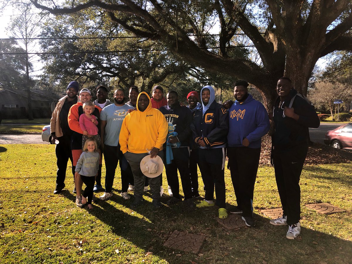 CoachRyanPugh's tweet photo. Much love to my guys!! Enjoyed the food, stories and laughs!  #GD4L https://t.co/UiK3q2CSIS