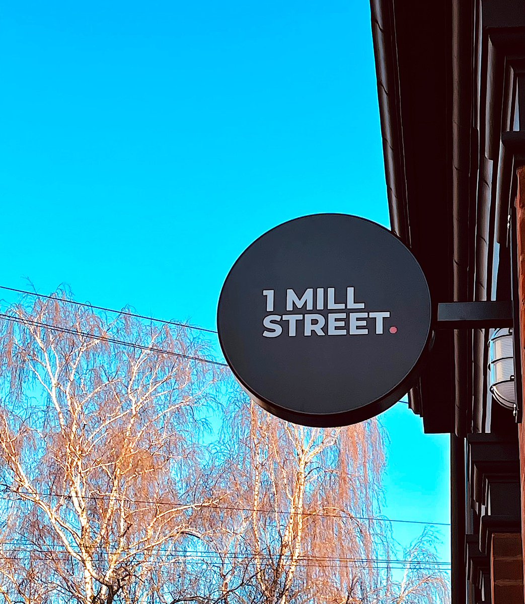makegoodgrow's tweet photo. Is it really #bluemonday today?
At @1millstreet -the brightest of skies is the only blue thing about today!
And we are inviting you in to our #makegoodgrow home for a cuppa & chat about the work we do & how we can help your charity, your CSR ambitions or your desire to do more. https://t.co/Z9T0vd2aQd