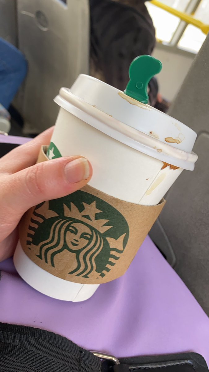 asimavi061's tweet photo. Kahvenin canını çıkaran ben 😂😂😜#starbuck https://t.co/kVYDTWIrEZ