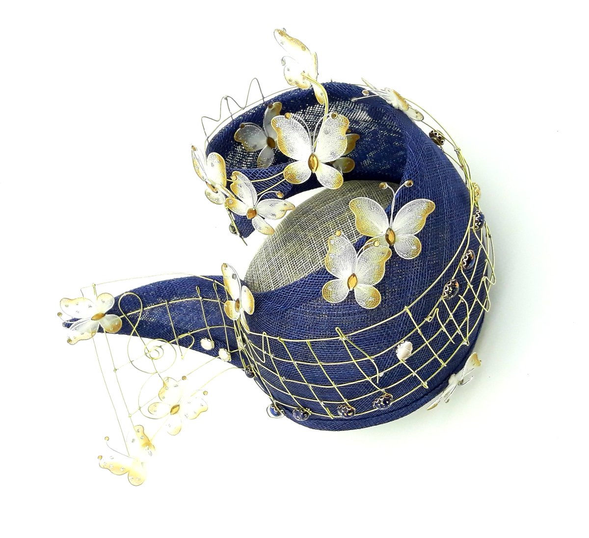 TheMerchDesk's tweet photo. Good morning! I have a huge favour to ask. In my alternative universe, I have entered a hat competition. My piece is "What a Wonderful World" and I would really appreciate your vote. 😃
THANK YOU!!!!!!!
https://t.co/6iyS0SlNdv! https://t.co/CT7PZAHbmB