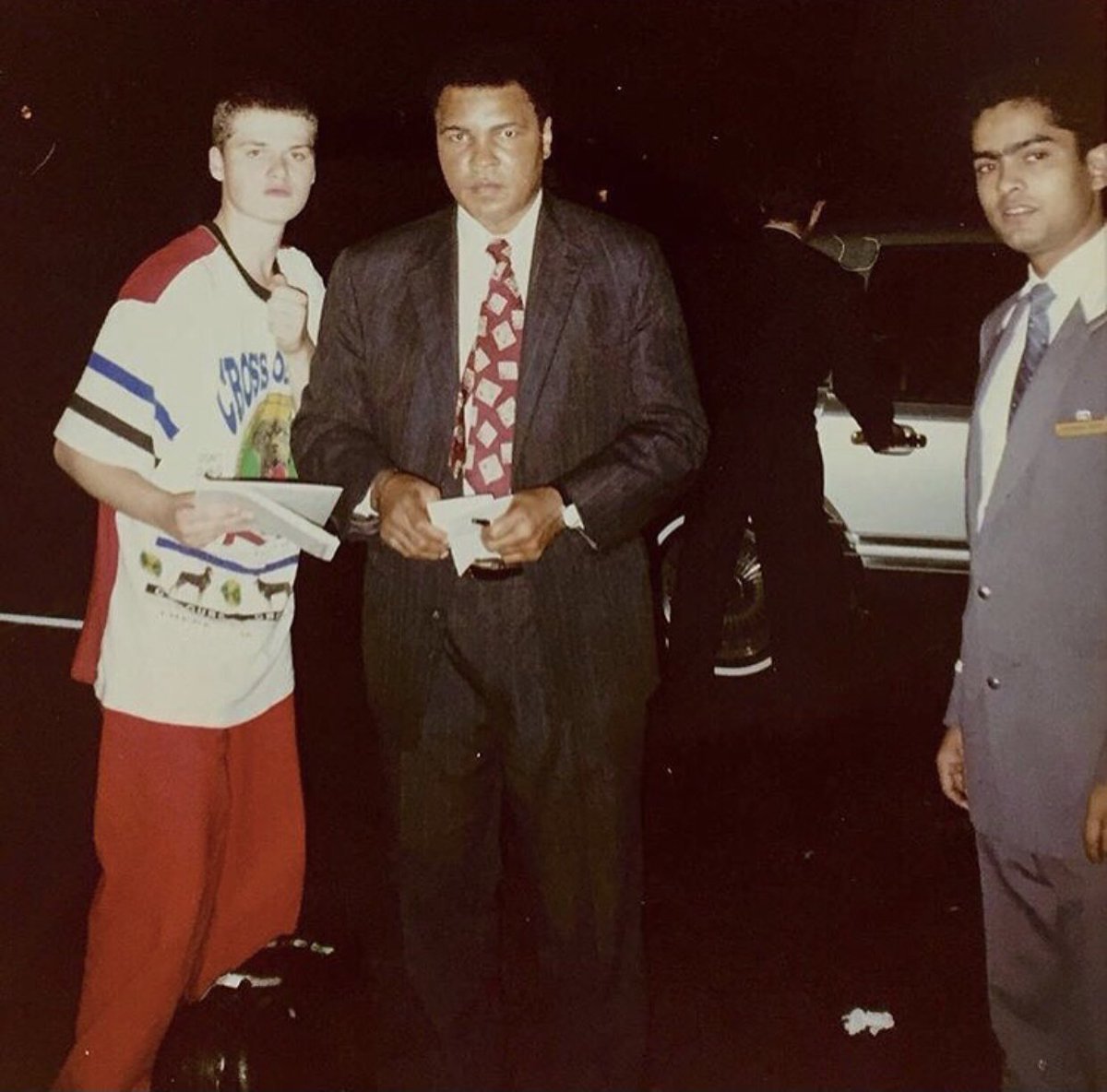 HitFirstBoxing's tweet photo. . HAPPY BIRTHDAY TO THE ONE &amp; ONLY KING OF #BOXING THE GOAT @MuhammadAli  80 lat temu urodził się Muhammad Ali   👑👑👑 #REALTALK #MuhammadAli https://t.co/4wmDzcshh6