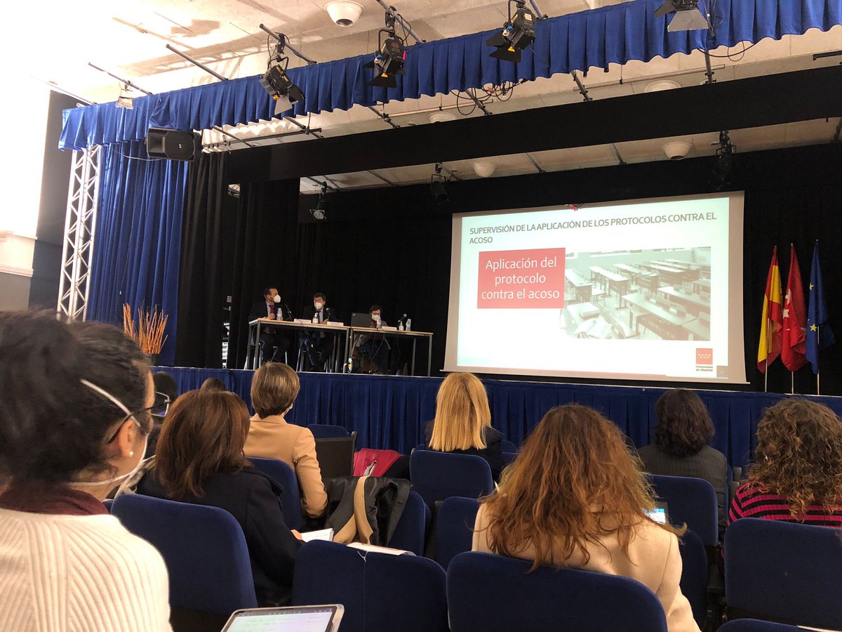 La Dirección de un centro educativo es la piedra angular para la mejora constante del sistema. Agradecemos la visita del Subdirector General de Inspección, que hoy se ha reunido  con los directores que superaron el procedo de selección en el presente curso de la DAT Norte.