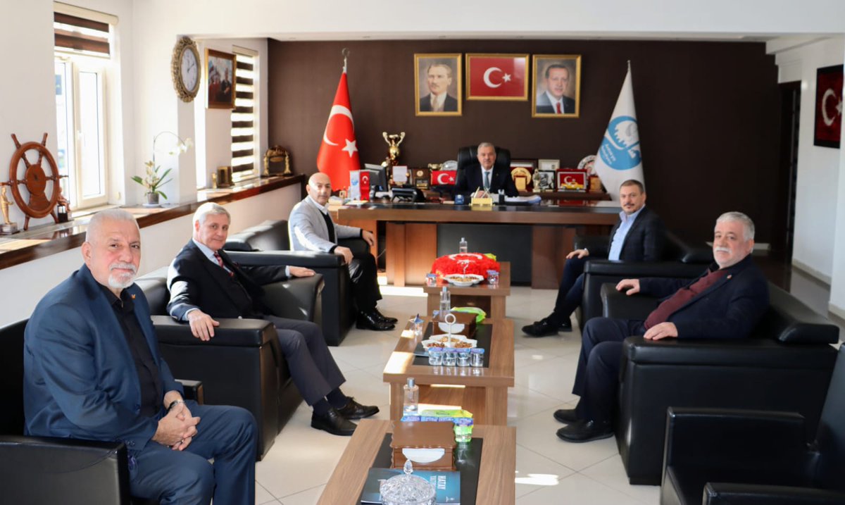 HGC’DEN BAŞKAN YILMAZ’A ZİYARET

Haberin detayları hgc.com.tr/haber/hgcden-b… 
<a href="/izzettinylmz/">İzzettin Yılmaz</a> <a href="/AntakyaBld/">Antakya Belediyesi 🇹🇷</a> <a href="/temizyurekmedya/">Abdullah Temizyürek</a> <a href="/hataygc/">HGC</a> #10ocakçalışangazetecilergünü