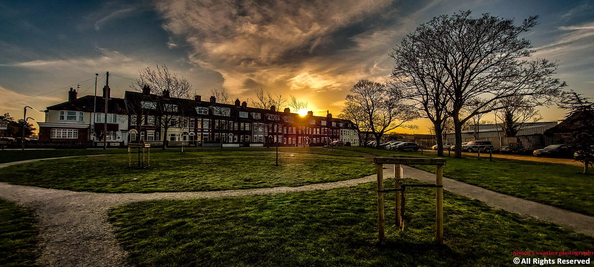 Simon's Weather Photography tweet media