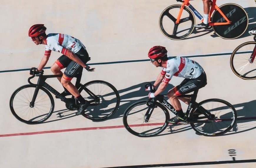 #NosGustaLaPista

🏆 Ayer, en el Velódromo de San Vicente, <a href="/Abeel1_/">Abel Olivares</a> y <a href="/villaverde_joel/">Joel Villaverde</a> vencieron la manga Open del Campeonato CV de Madison 🤝 

💪🏽 Buen golpe de pedal el mostrado por ambos en este inicio de curso.