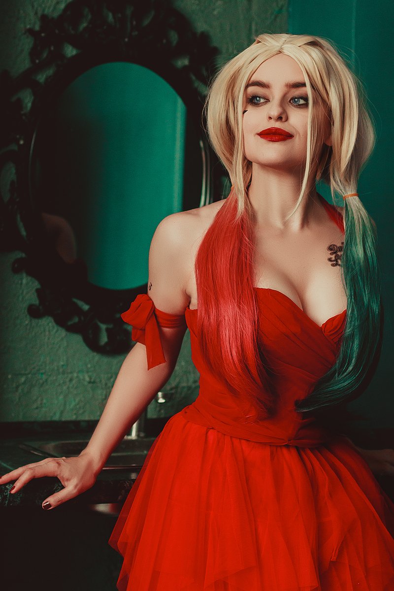Inoecosplay's tweet photo. Hey! I'm ready to show you my new #HarleyQuinn #COSPLAY! I know that you love her as much as I do <3 
@HarleyQuinnDCEU @harleyquinnfil1 @dcharleyquinn @HarleyMovieNews @CosplayInfin https://t.co/I9j0WP0N5h