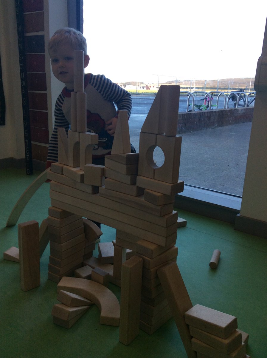 WallyfordPNurs's tweet photo. A few of the children in Squirrels A have been very busy in the block area this morning. "This is London bridge like in Paddington!" Amazing work, l'm sure you will all agree. #minibuilders #minigranddesign https://t.co/5IQ2WCoKXw