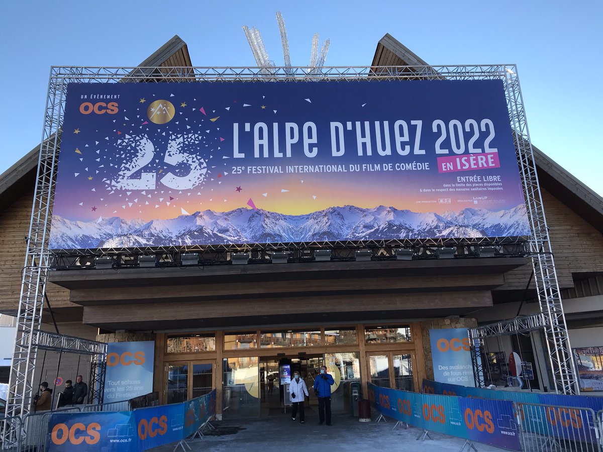 Stephbou08's tweet photo. #FAH2022 @Festivalpedhuez jour d’ouverture : y a plusqu’à !! #TeamRTL @LVT_RTL https://t.co/YFy8asbwyM