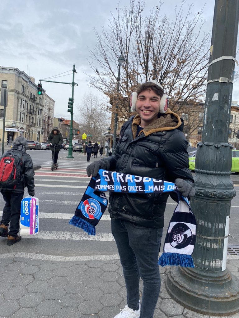EURORabbi's tweet photo. Traverser Eastern Parkway à #Brooklyn en face du #77O et croiser une personne avec l’écharpe du @RCSA
C’est un signe ou pas ?
#Strasbourg #Racing #RCSA #NY https://t.co/53KzcrQ3NN