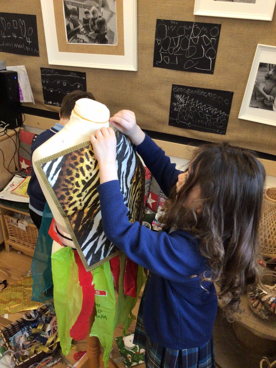 stpeters2_8's tweet photo. Our book of the week ‘Someone Swallowed Stanley’ has inspired creative recycling projects in Reception today, from bridal gowns to sock pets! 😍 #recycling #careforourplanet #creativity https://t.co/GSb6xUomOl