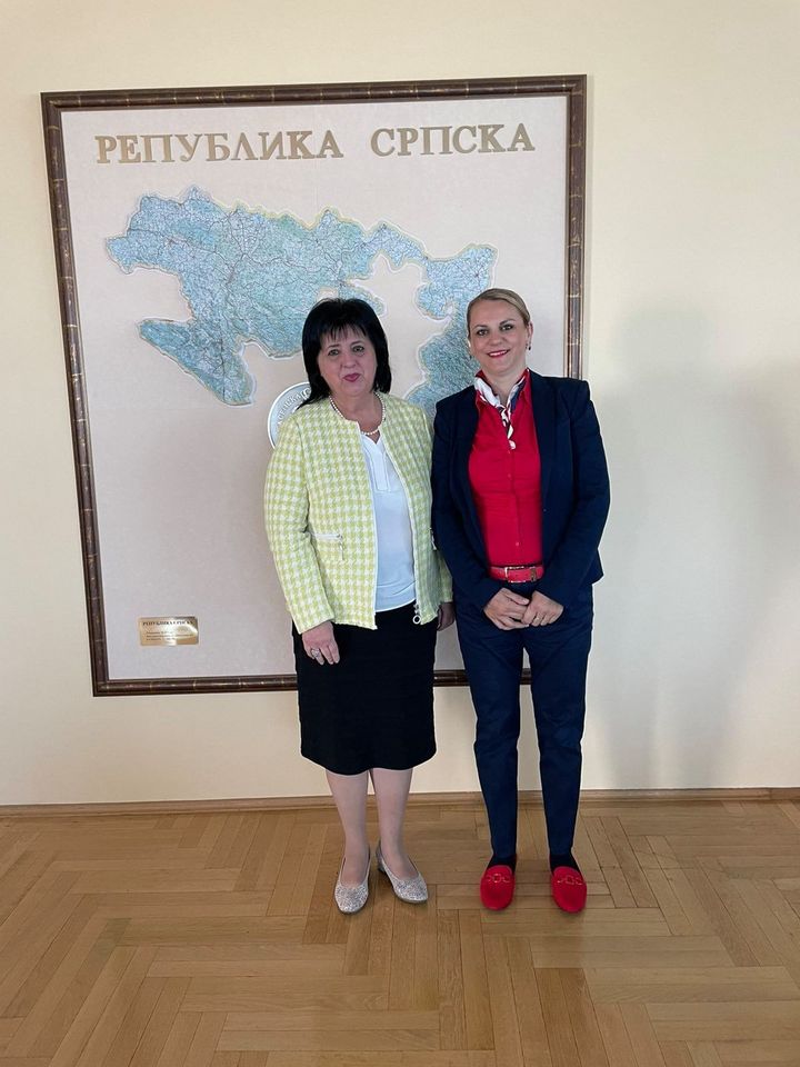 NESTprojekat's tweet photo. Sa ministricom Srebrenkom Golić i suradnicima iz Ministarstva za prostorno uređenje, građevinarstvo i ekologiju Republike Srpske razgovarali smo o početku aktivnosti NEST projekta u Republici Srpskoj. https://t.co/jkCCr5I431
