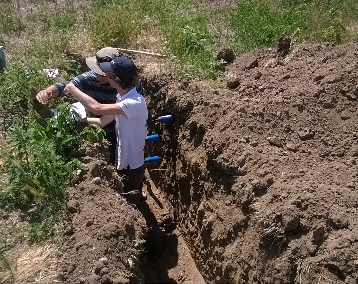 Toprak nemi izleme sistemi kurulumu.