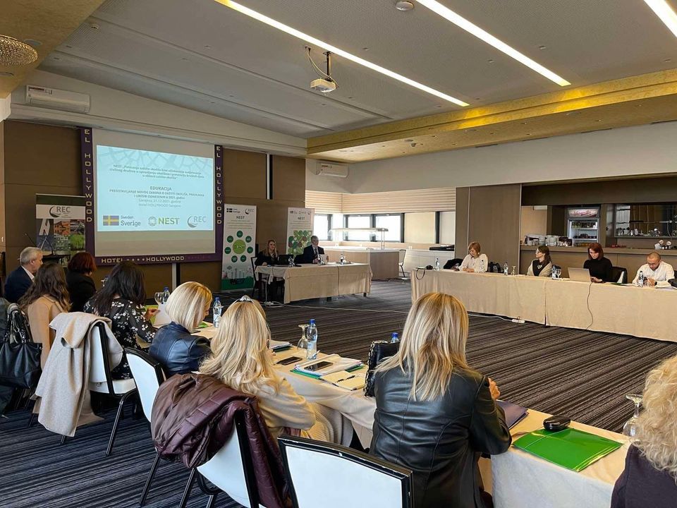 NESTprojekat's tweet photo. Održali smo trening za kantonalna ministarstva, puno novih ljudi, novih izazova a još više ponosa kada čujete komentar "Ovo se zove prava reforma okolišnog zakonodavstva" Nastavljamo sa našim aktivnostima i zahvaljujemo @SwedenBiH na podršci. https://t.co/cBdGsZLvom