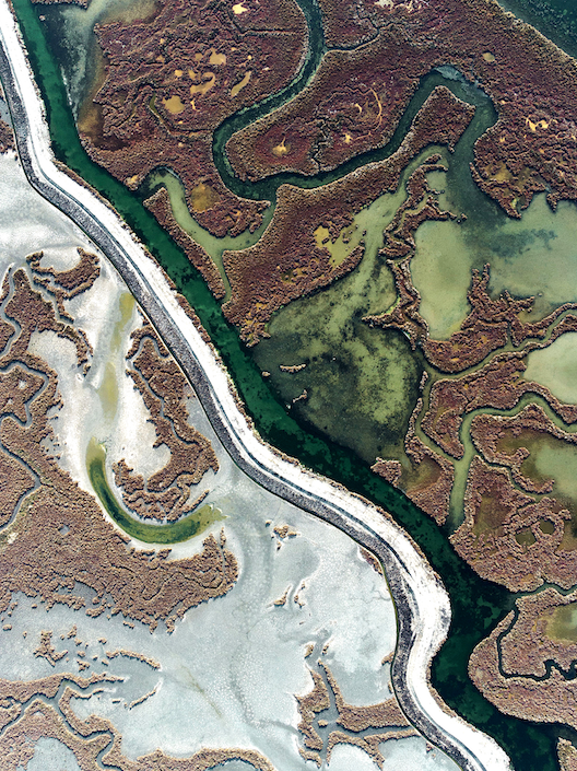 DelzoNFT's tweet photo. Secret view of the salt marshes and salt flats of the Venice Lagoon🌊
1of15 copies - Support your local artist💫
#Venice #savetheplanet #NFTCommunity #NFTs #nftphotographer #nftcollectors  @la_Biennale @VeneziaFC_EN @RegioneVeneto @LuigiBrugnaro 
https://t.co/ikWT5R9vAh @opensea https://t.co/U80lCcZZHb